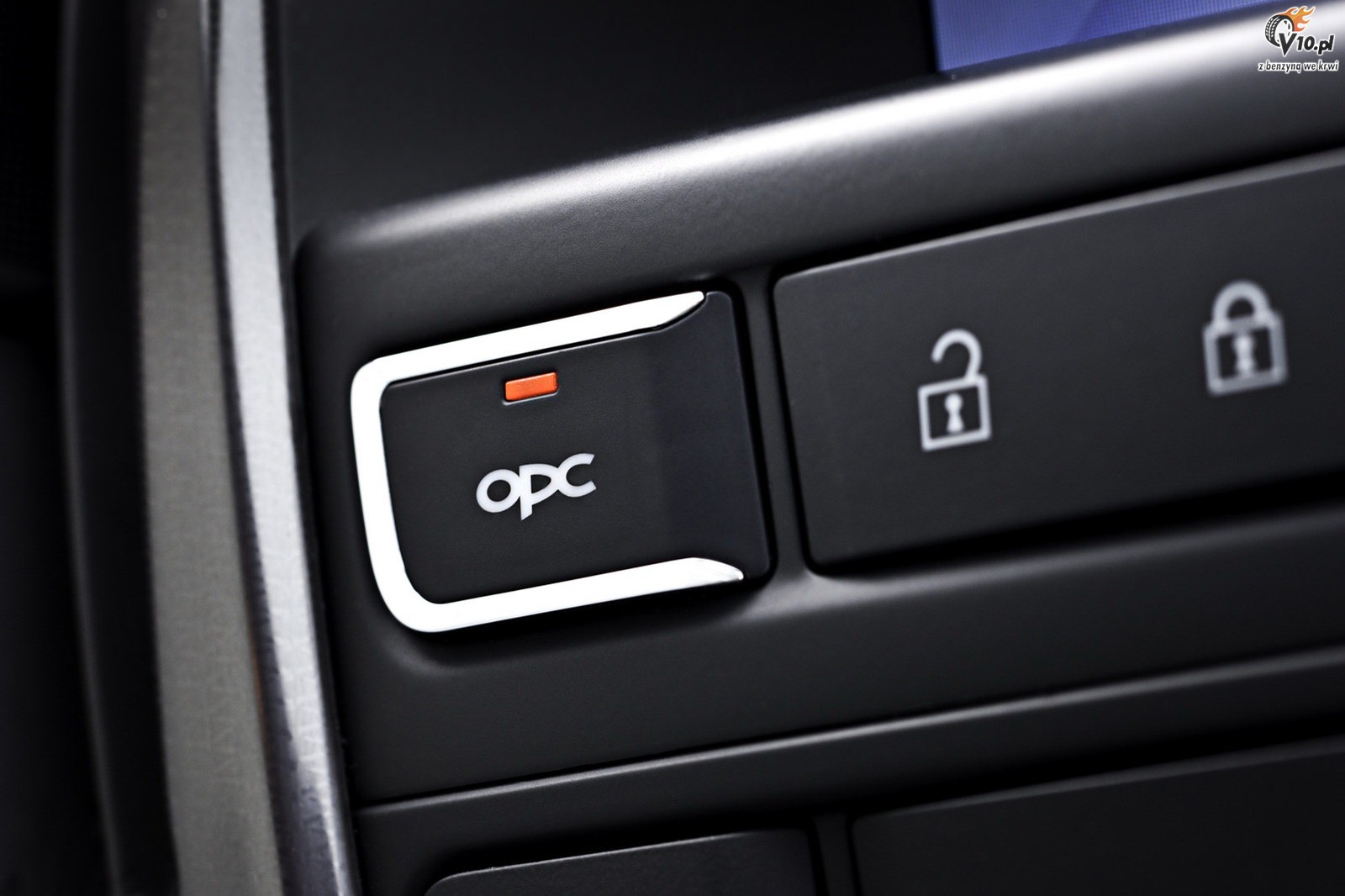 Opel Astra OPC 2012