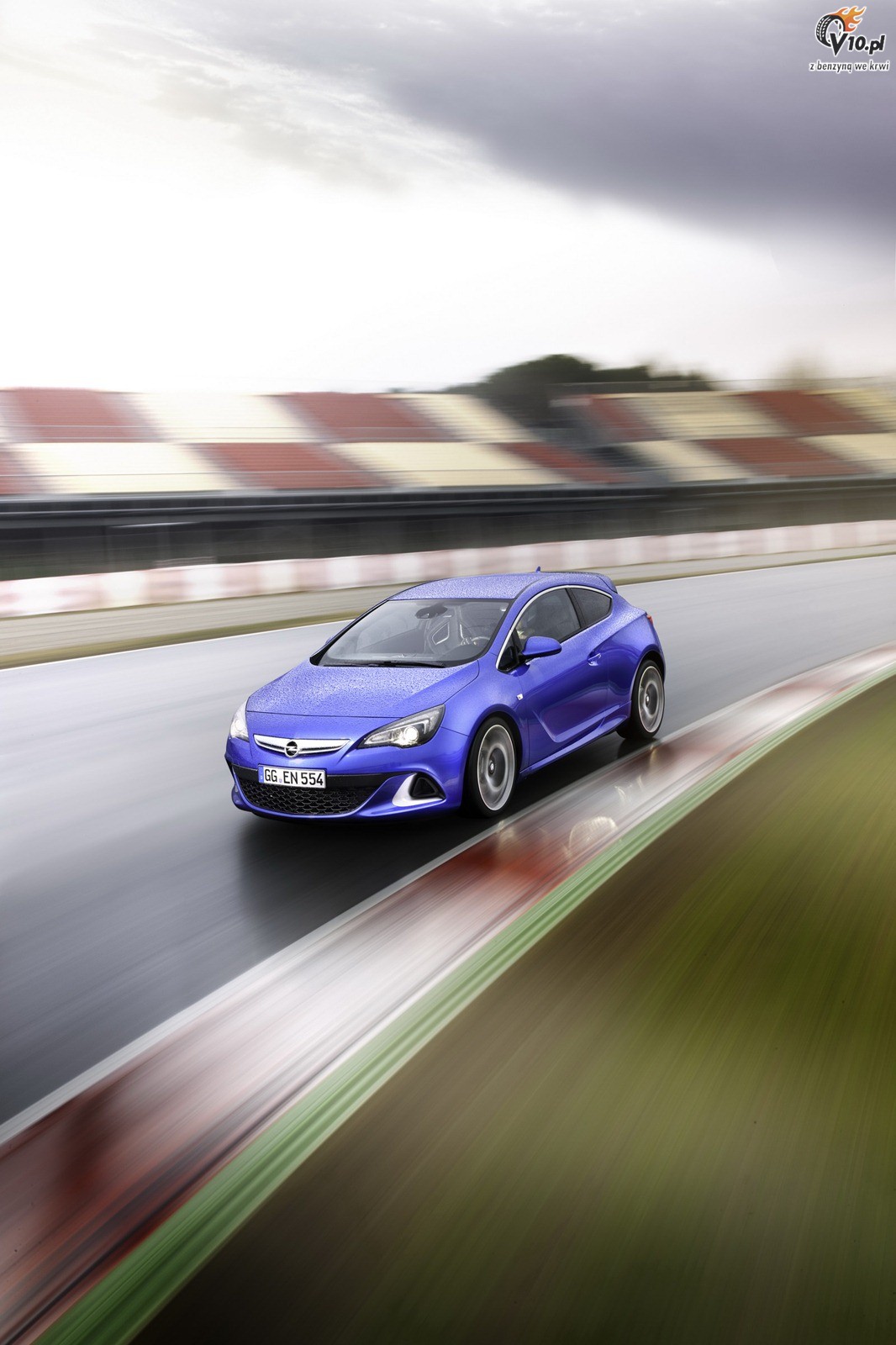 Opel Astra OPC 2012