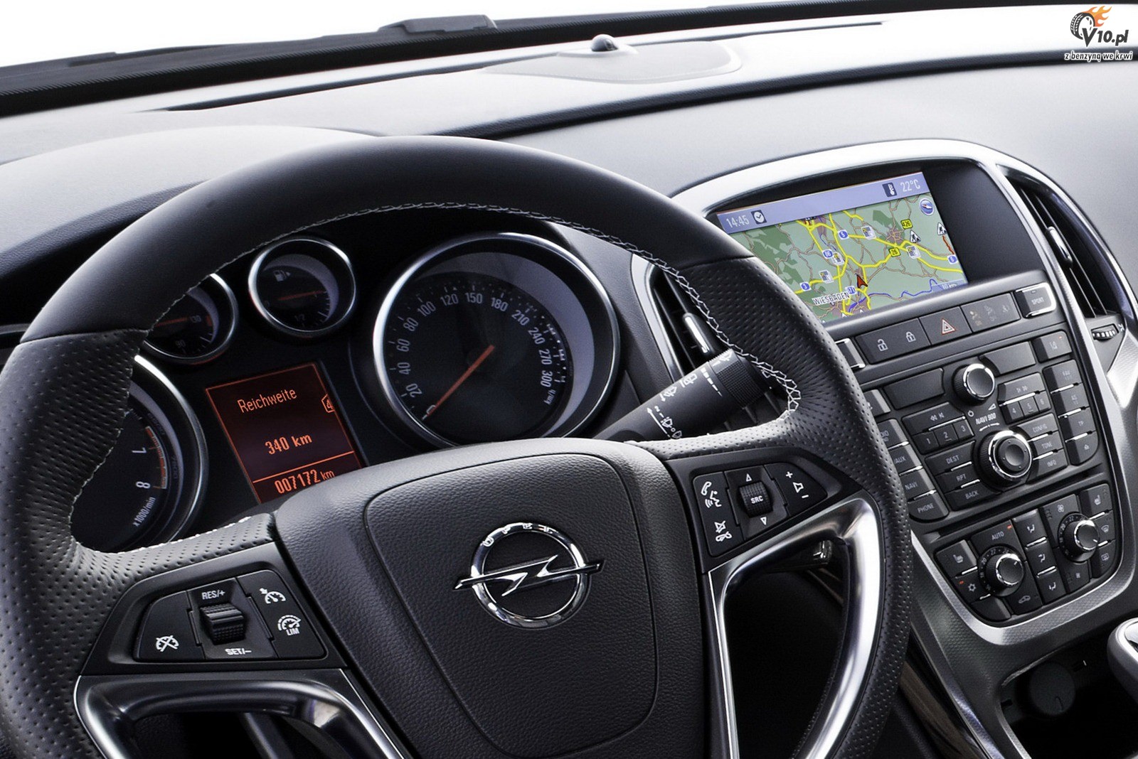 Opel Astra OPC 2012