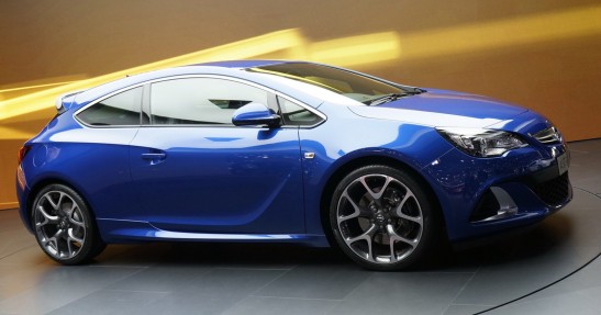 Opel Astra OPC 2012