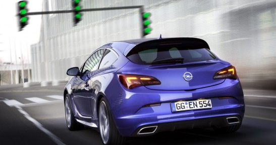 Opel Astra OPC 2012