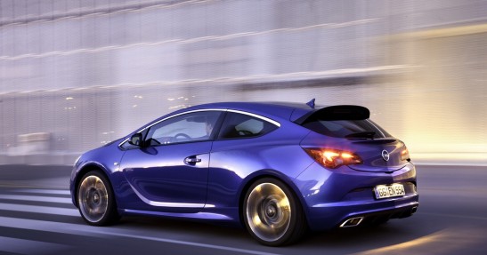 Opel Astra OPC 2012