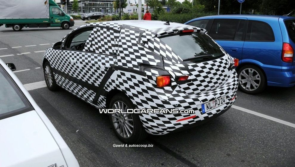 Nowy Opel Astra IV OPC 2011 - zdjcie szpiegowskie