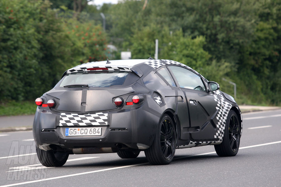 Nowy Opel Astra OPC IV 2011 - zdjcie szpiegowskie
