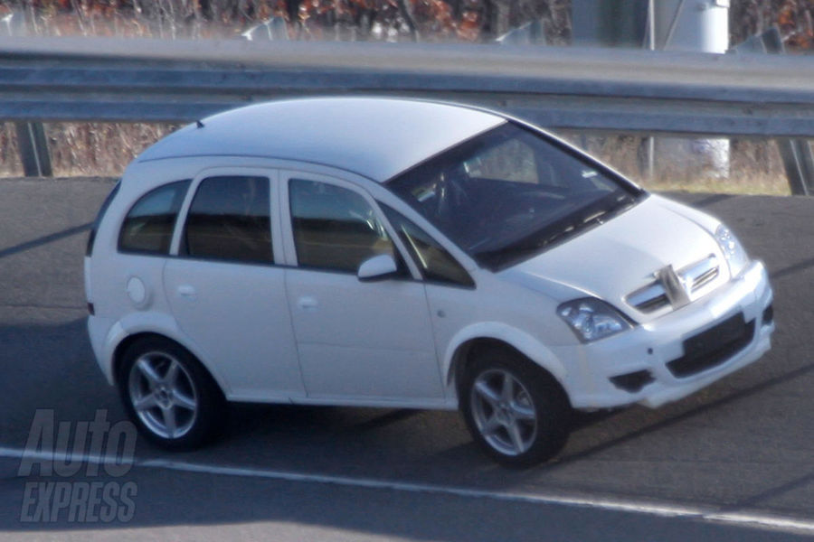 Nowy Opel Corsa SUV - zdjcie szpiegowskie