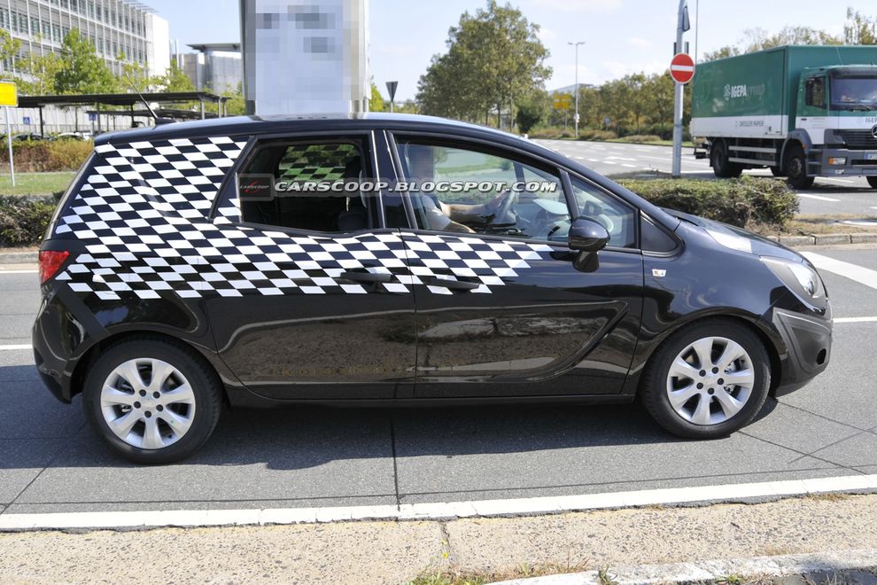 Nowy Opel Meriva 2010 - zdjcie szpiegowskie