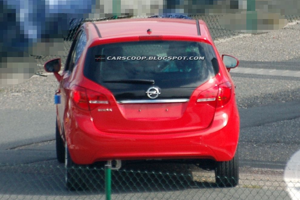Nowy Opel Meriva 2010 - zdjcie szpiegowskie