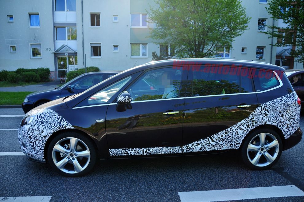 Opel Zafira - zdjcia szpiegowskie