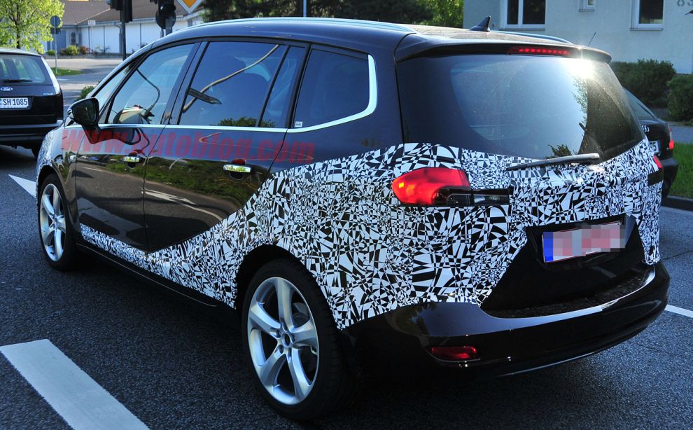 Opel Zafira - zdjcia szpiegowskie