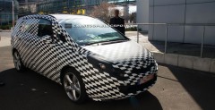 Nowy Opel Zafira III 2012 - zdjcie szpiegowskie