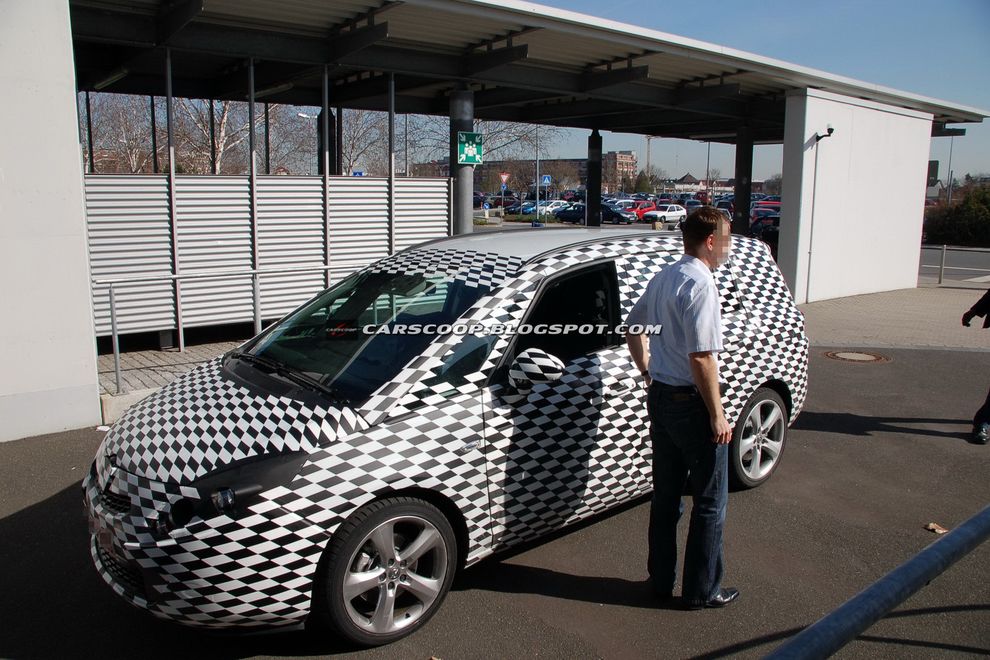 Nowy Opel Zafira 2012 - zdjcie szpiegowskie