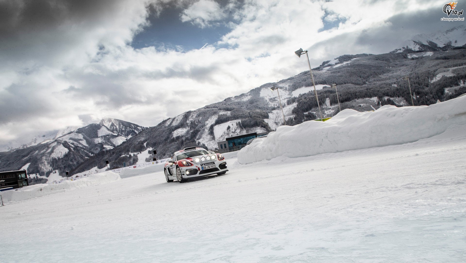 Porsche Cayman GT4 Rally Car