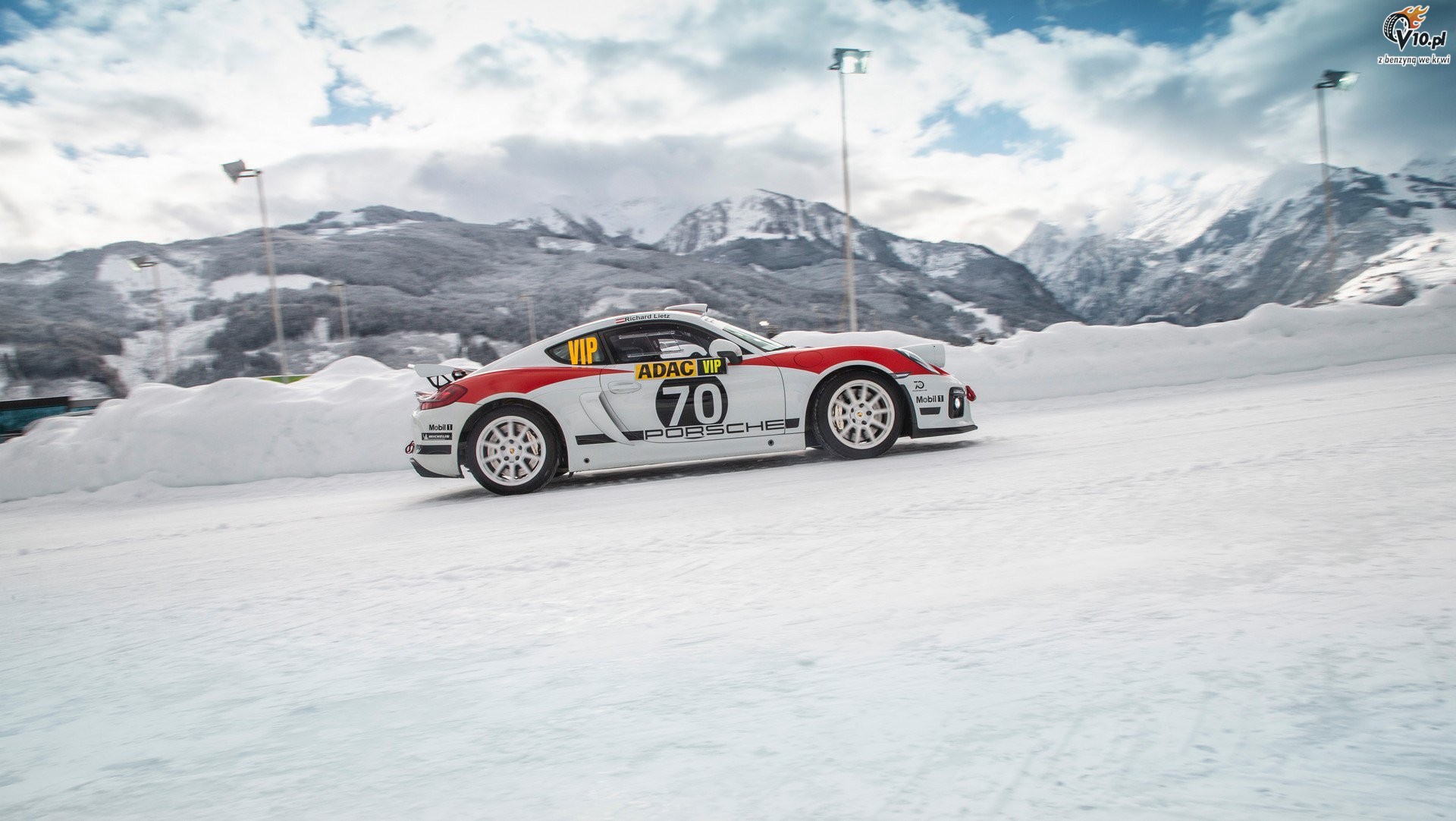 Porsche Cayman GT4 Rally Car