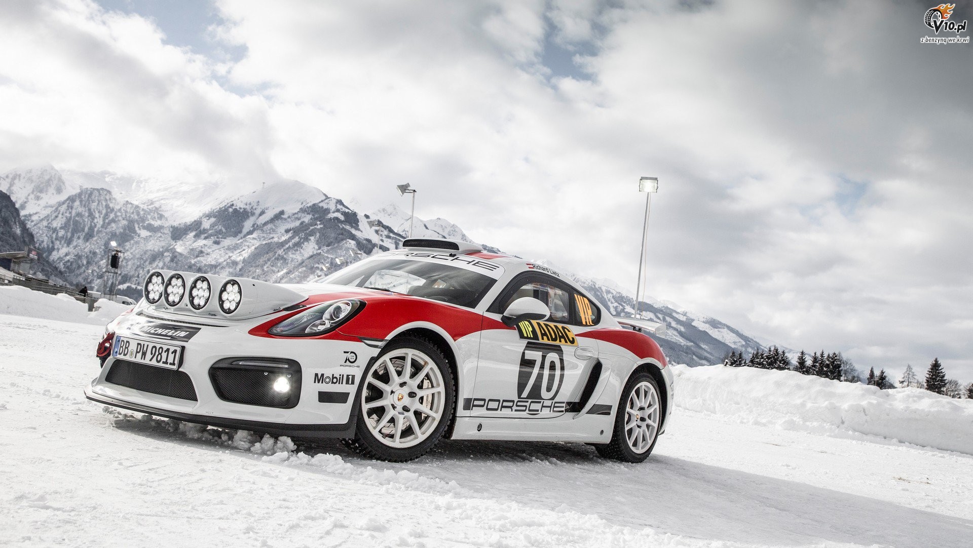 Porsche Cayman GT4 Rally Car