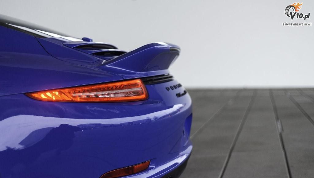 Porsche 911 GTS Club Coupe