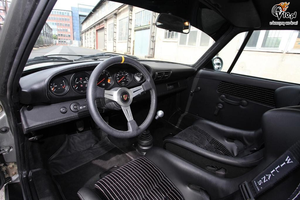 Porsche 911 Carrera DP Motorsport