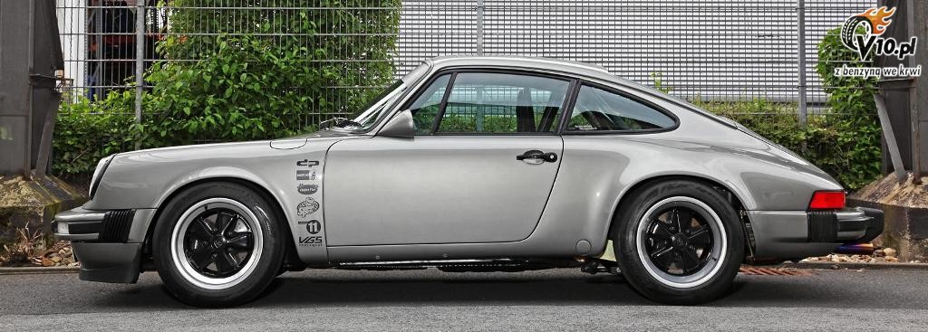 Porsche 911 Carrera DP Motorsport