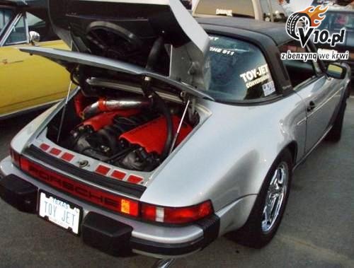 Porshe 911 z silnikiem Corvetty