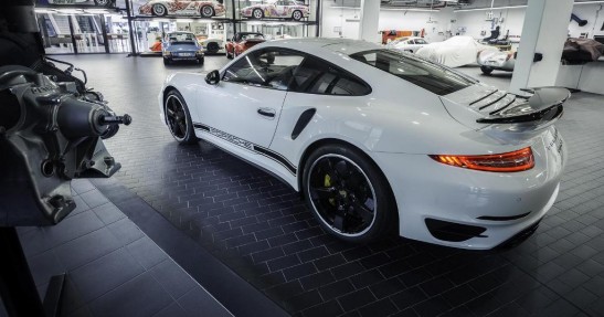 Porsche 911 Turbo S Exclusive GB Edition