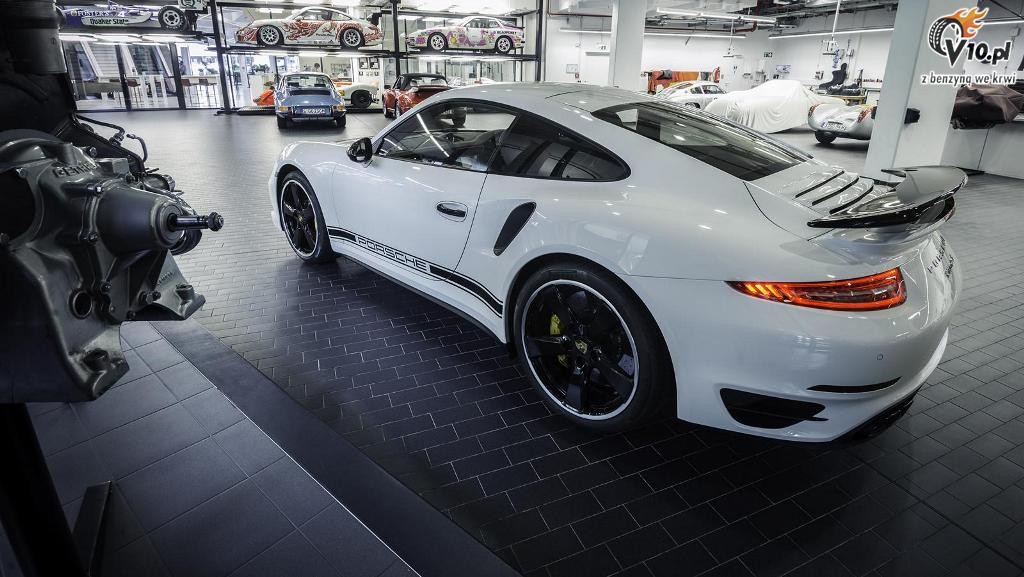 Porsche 911 Turbo S Exclusive GB Edition