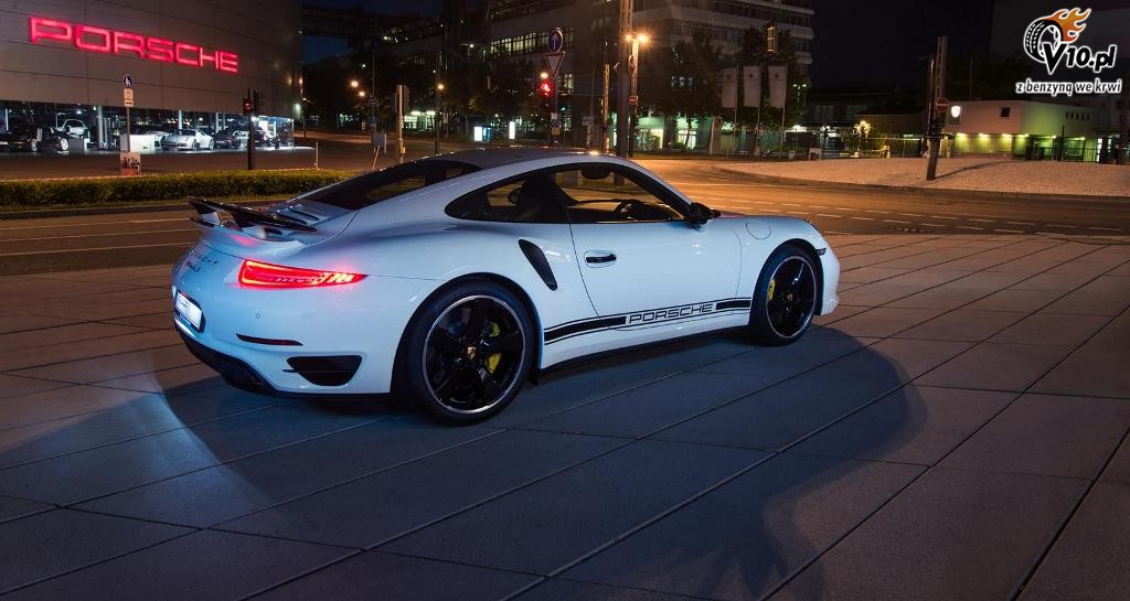 Porsche 911 Turbo S Exclusive GB Edition