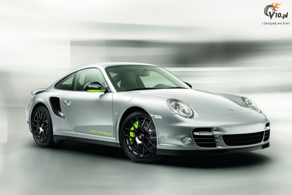 Porsche 911 Turbo S Edition 918 Spyder