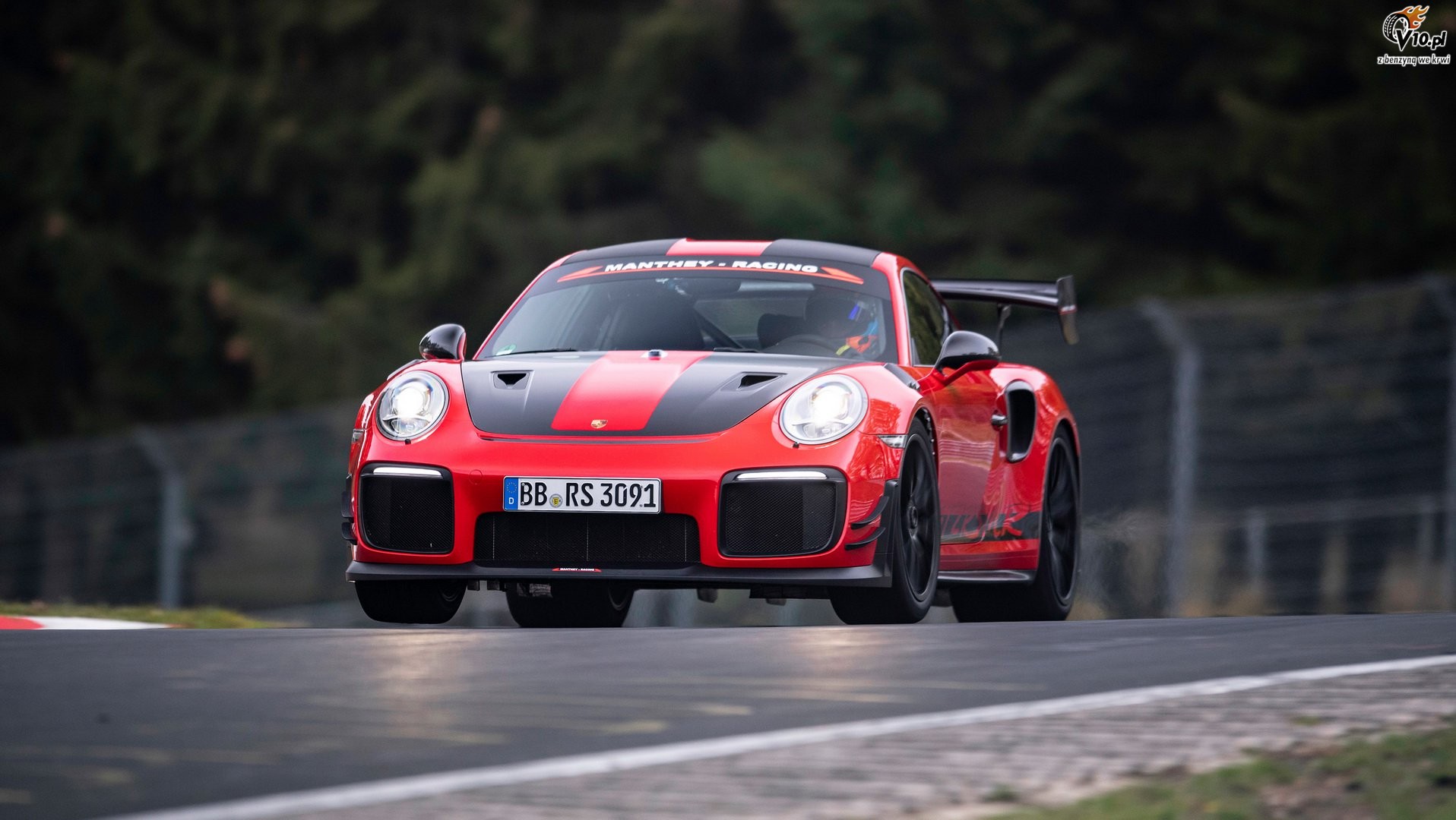 Porsche 911 GT2 RS MR