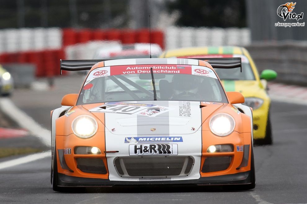Porsche 911 GT3 R Hybrid podczas wycigu