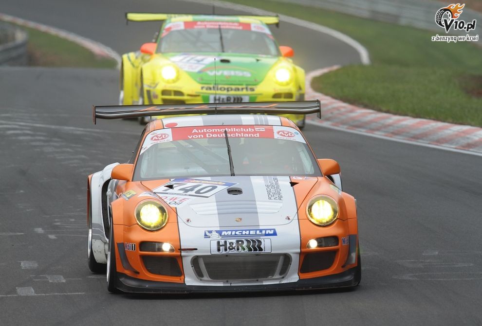 Porsche 911 GT3 R Hybrid podczas wycigu