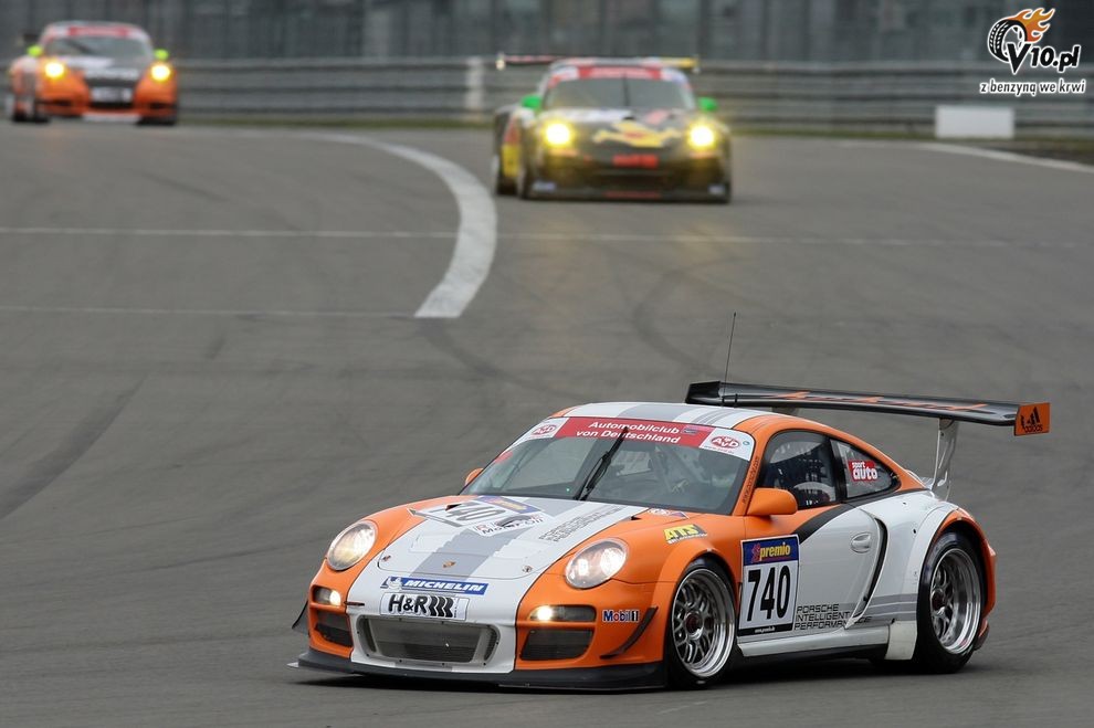 Porsche 911 GT3 R Hybrid podczas wycigu