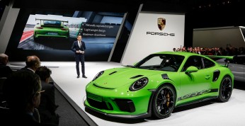 GIMS 2018 - Porsche 911 GT3 RS Lizard Green