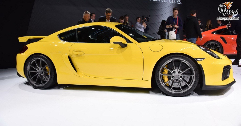 Porsche Cayman GT4