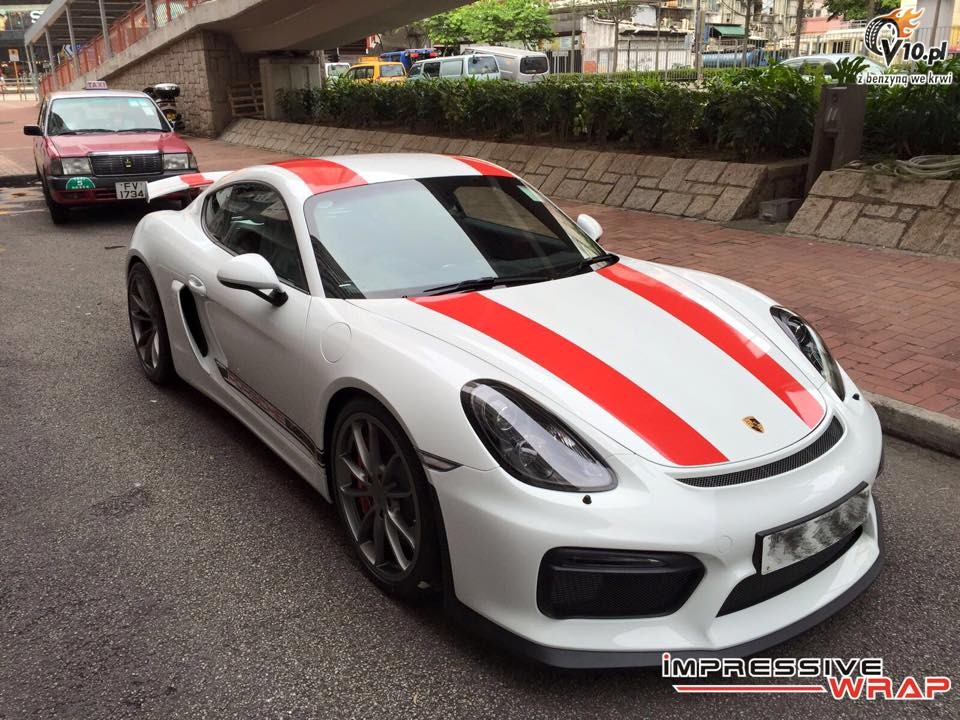 Porsche Cayman GT4