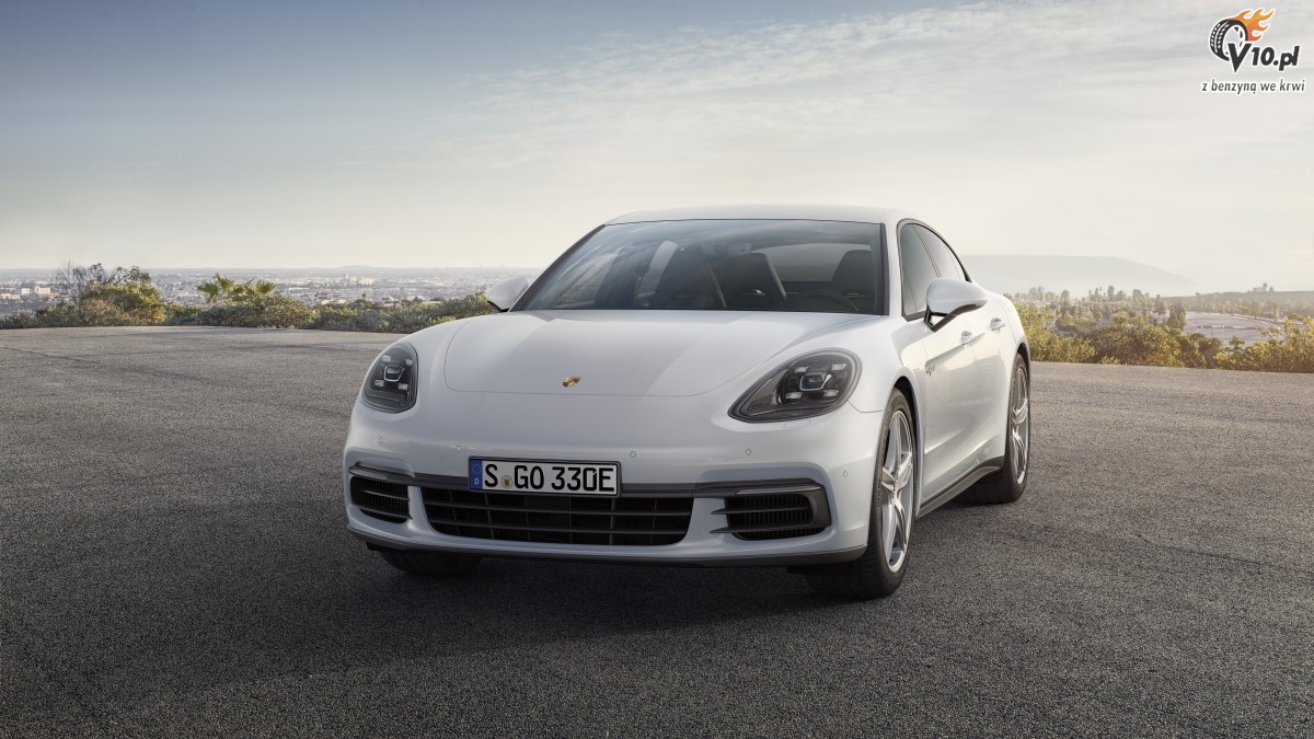 Porsche Panamera 4 E-Hybrid zadebiutuje w Paryu