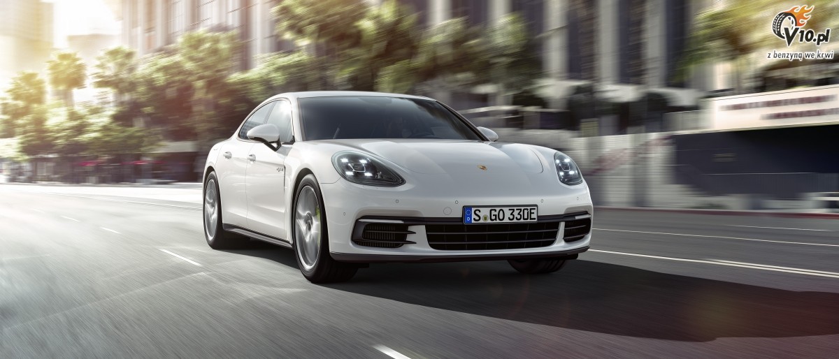 Porsche Panamera 4 E-Hybrid zadebiutuje w Paryu