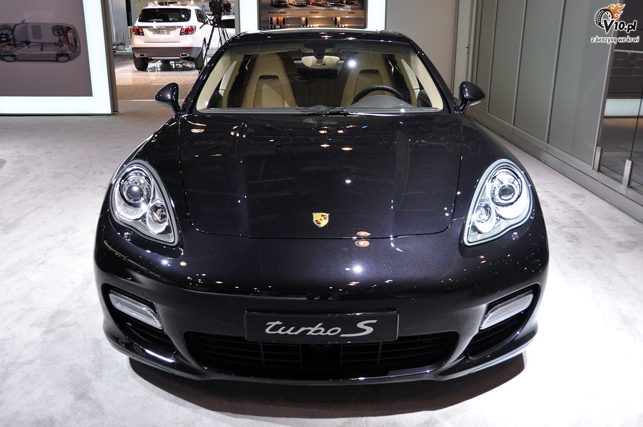 Nowy Jork 2011: Porsche Panamera Turbo S - najszybszy produkcyjny sedan