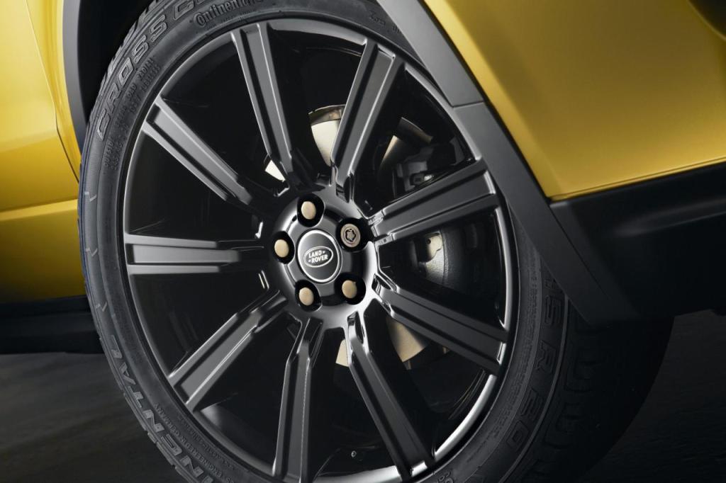 Range Rover Evoque Sicilian Yellow