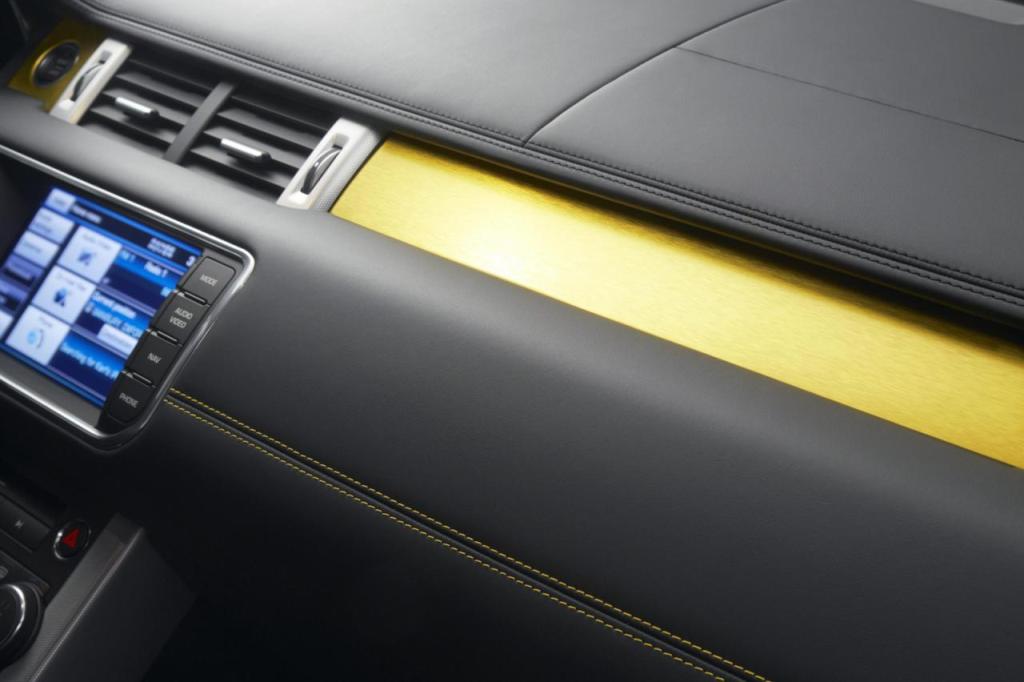 Range Rover Evoque Sicilian Yellow