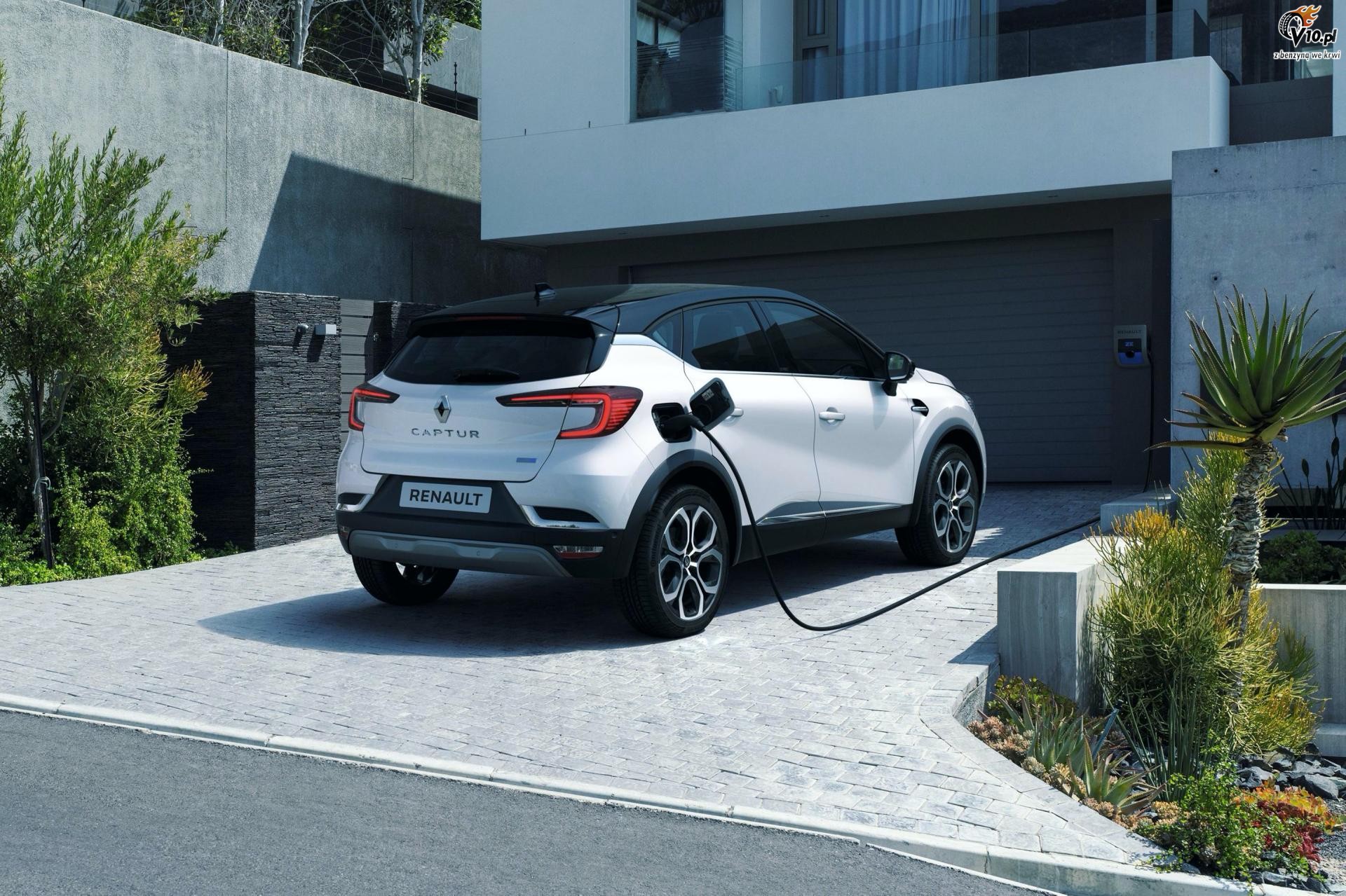 Captur E-Tech Plug-in oraz Clio E-Tech