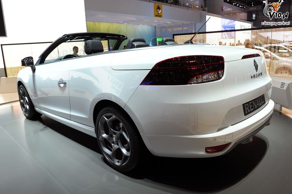 Nowe Renault Megane CC Coupe-Cabrio 2010 - Geneva Motor Show