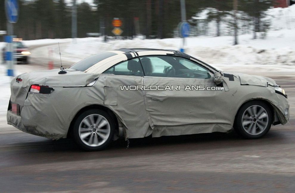 Nowe Renault Megane CC - zdjcie szpiegowskie