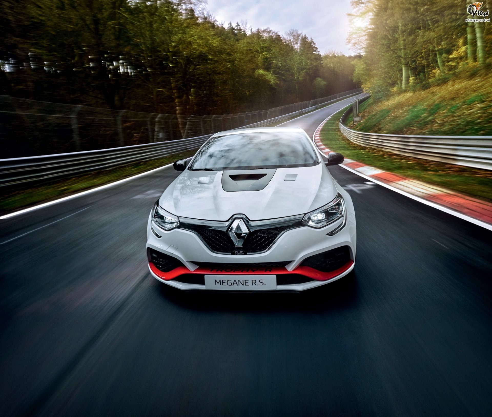 Renault Megane RS Trophy R