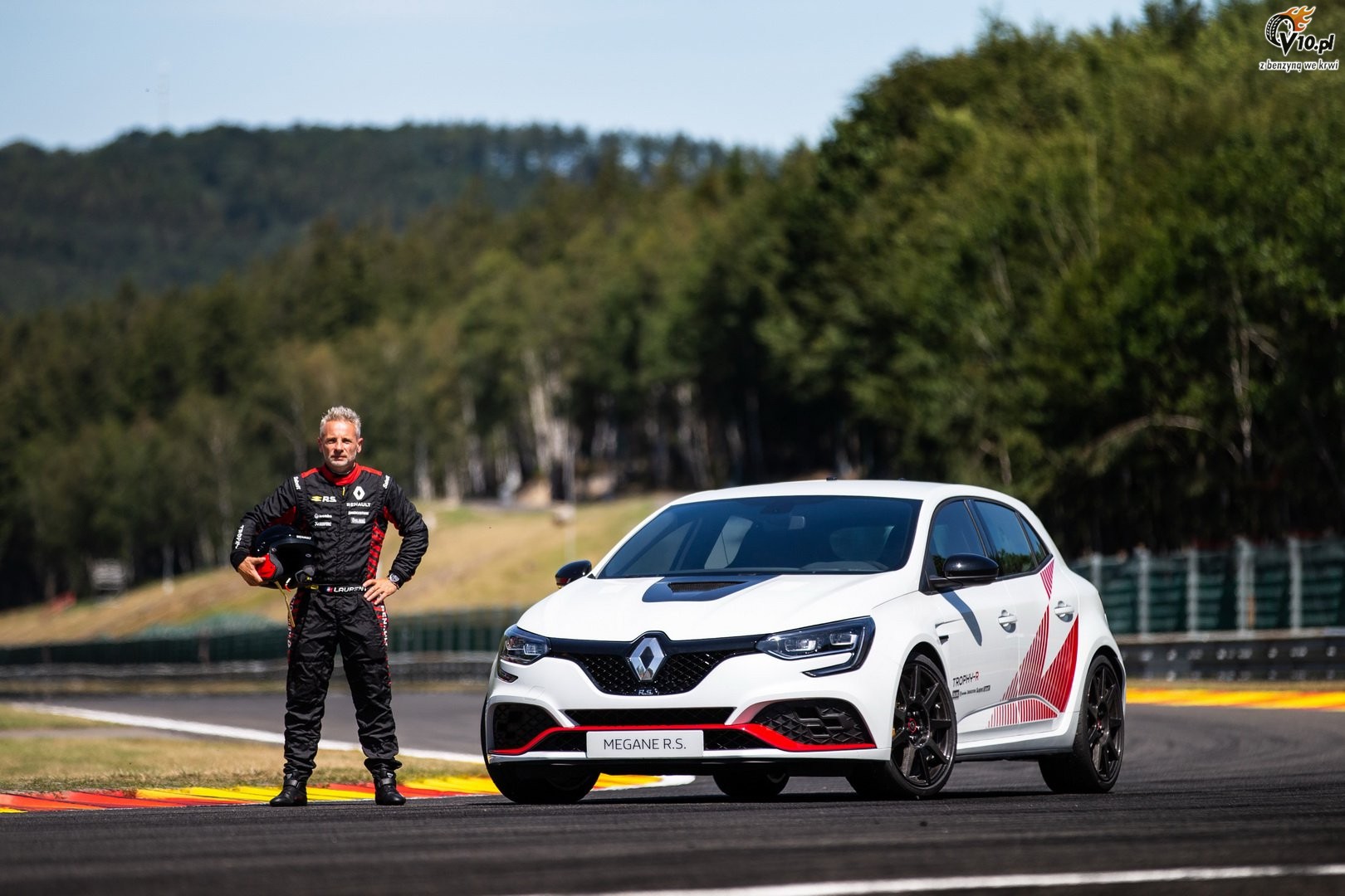 Renault Megane RS Trophy R