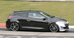 Nowe Renault Megane RS Special Edition - zdjcie szpiegowskie