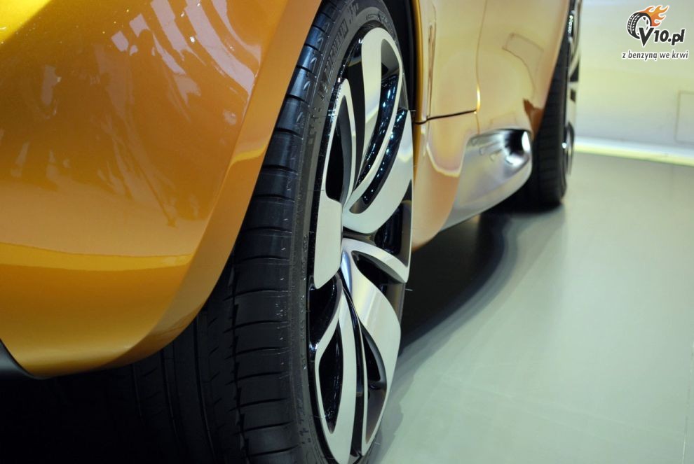 Renault R-Space Concept na targach w Genewie