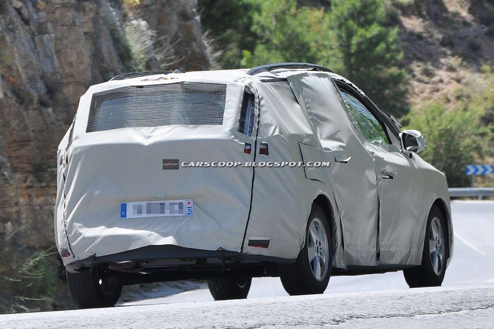 Nowy Renault Scenic - zdjcia szpiegowskie