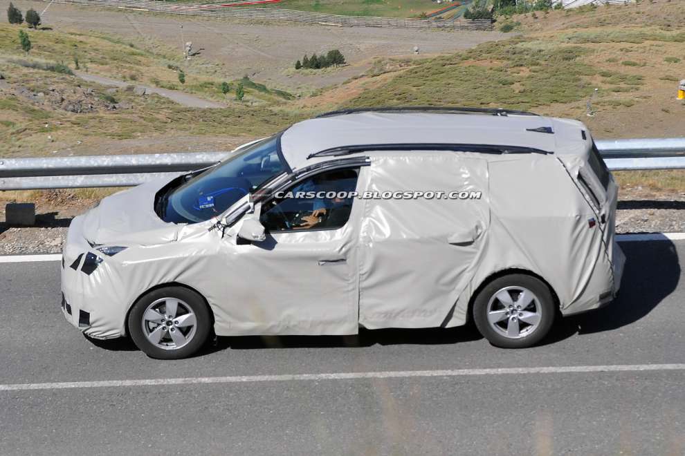 Nowy Renault Scenic - zdjcia szpiegowskie