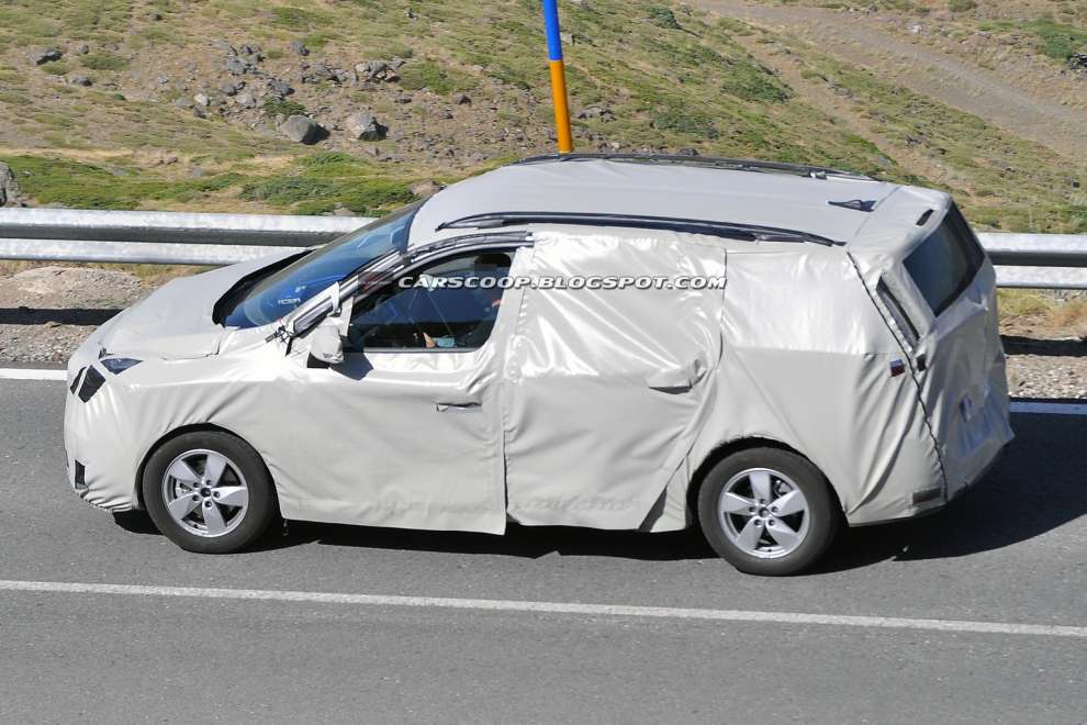 Nowy Renault Scenic - zdjcia szpiegowskie
