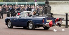 Ksi William i Kate Middleton odjechali Astonem Martinem DB6