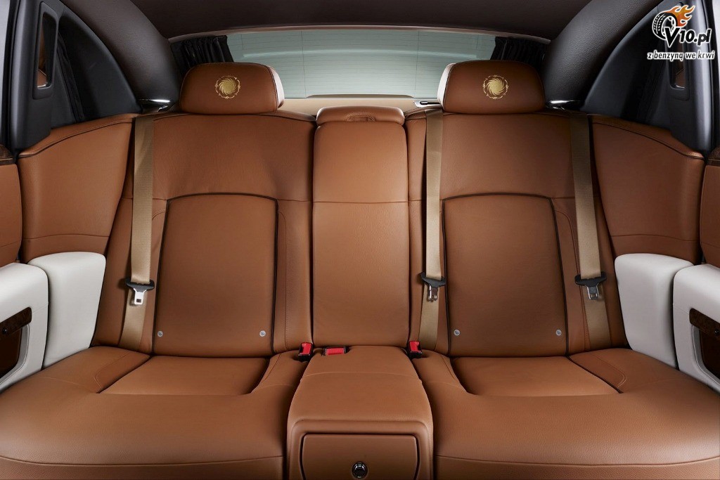 Rolls Royce Ghost Chengdu Golden Sun Bird